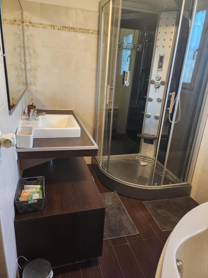 Maison Tout Confort Villa Nimes Luaran gambar